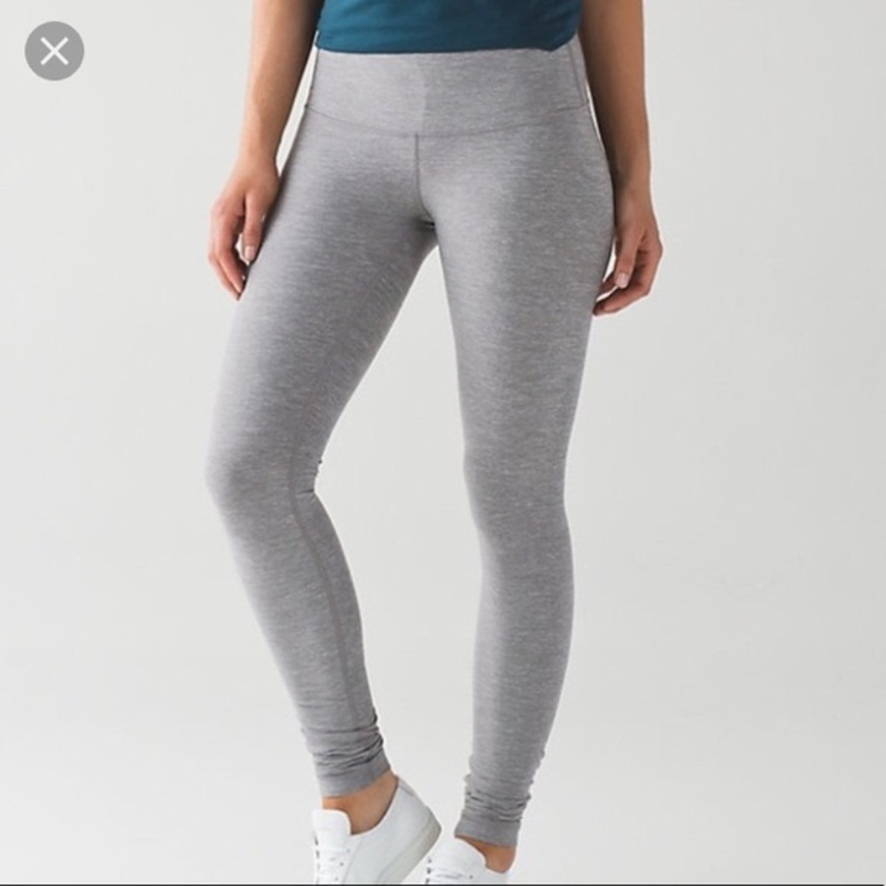 Lululemon Wunder Under size 8 grey